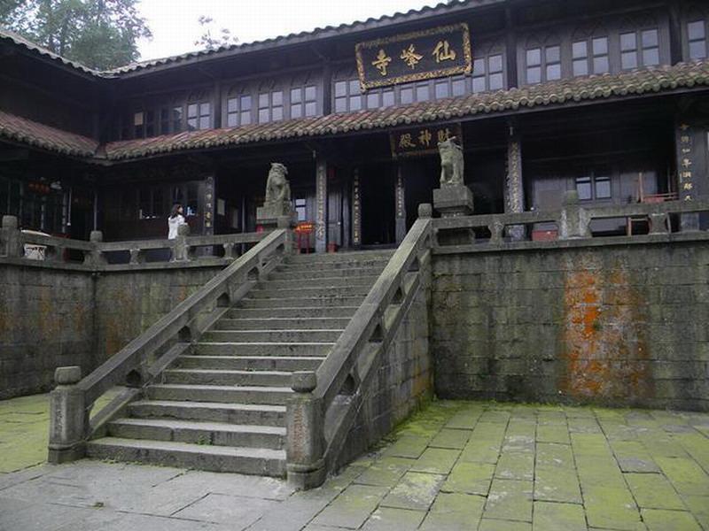 只狼仙峰寺怎么走，只狼仙峰寺正殿之后怎么走？